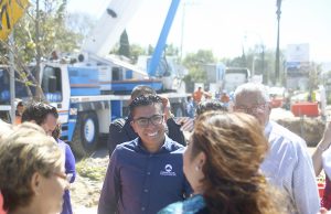 Supervisa Roberto Sosa obra de puente en el Pueblito