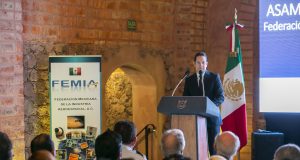 Destaca Pancho Domínguez a Querétaro con crecimiento aeroespacial