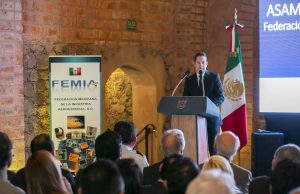 Destaca Pancho Domínguez a Querétaro con crecimiento aeroespacial