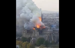 Se incendia Catedral de Notre Dame en París
