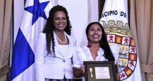 Entrega Panamá llave de la ciudad a Yalitza Aparicio