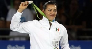 María Espinoza lo vuelve hacer, gana plata en Mundial de Taekwondo