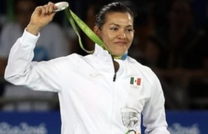 María Espinoza lo vuelve hacer, gana plata en Mundial de Taekwondo