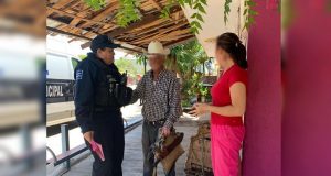Abuelito de 107 años, se extravía en Culiacán y policías lo devuelven a su familia
