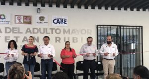 Luis Nava inaugura Casa del Adulto Mayor