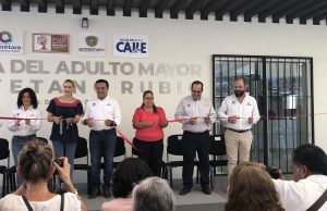 Luis Nava inaugura Casa del Adulto Mayor