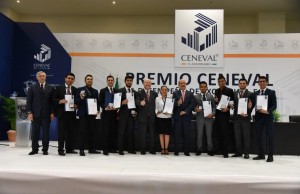 Reciben 11 egresados de la UAS Premio CENEVAL al Desempeño de Excelencia EGEL