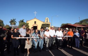 “Enchulan” Tacuichamona, adoquinan Circuito de las Procesiones