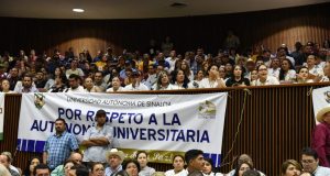 Piden respeto a la autonomía de la UAS; Rector entrega iniciativa de ley al Congreso