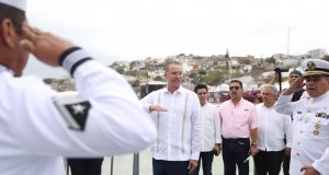 Encabeza Quirino el Día de la Marina en Topolobampo