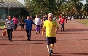 Es posible reducir el estrés y prevenir diversos tipos de cáncer caminando