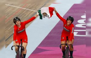 ¡Otra sinaloense de oro! Daniela Gaxiola junto a Jessica Salazar reinan en ciclismo de pista