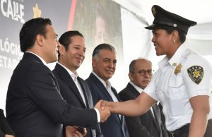 Domínguez y Nava entregan vehículos y equipo valuados en 40 MDP a la Policía Municipal