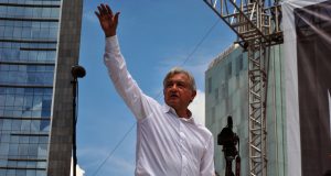 López Obrador confirma que se pedirá la extradición del atacante de El Paso