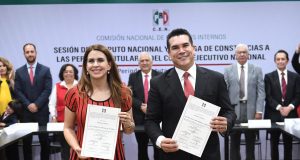 Reciben constancia de mayoría Alejandro Moreno y Carolina Viggiano como nuevos dirigentes del PRI