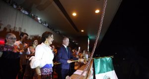 25 mil personas corean con Quirino a los Héroes de la Independencia de México