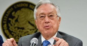 Que las energías ‘limpias’ son demasiado caras, dice Bartlett