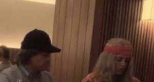 Captan a Peña Nieto con Peluca en NY