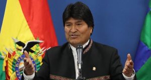 Con resultados cuestionados, Evo Morales se impone en la primera vuelta en elecciones bolivianas