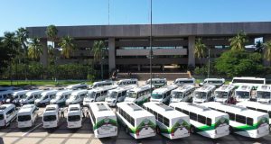Entrega Quirino 50 camiones urbanos más; van 300 en estos dos años