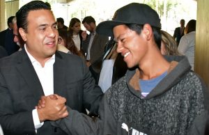 Vamos a sacar a los jóvenes de las adicciones, llevándolos a las canchas: Luis Nava