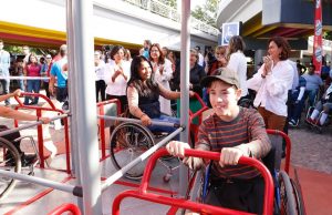 Inauguran juegos para personas con discapacidad en el Parque Acuático