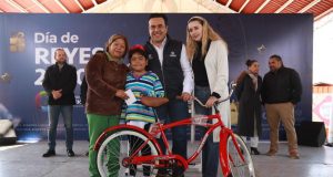 Celebra Luis Nava ‘Día de Reyes’ con los trabajadores del Municipio