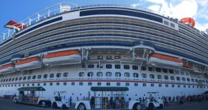 Llegan a Mazatlán 3 cruceros turísticos con 14,690 visitantes