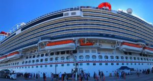 Llegan de nuevo dos cruceros turísticos a Mazatlán, con 10,921 visitantes