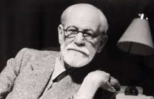 Sigmund Freud mueve la pelvis desde su tumba