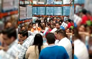 Vuelan de los anaqueles: cubrebocas, antibacterial y sanitizantes de ambiente