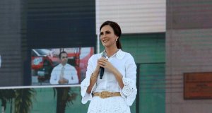 Rinde Rosy Fuentes Tercer Informe de DIF Sinaloa