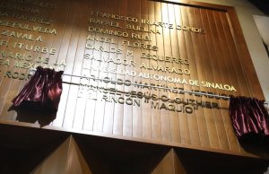 Develan nombre de Manuel “Maquío” Clouthier, en el Muro de Honor del Congreso