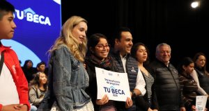 Entrega Luis Nava 4 mil 686 incentivos del programa Tu Beca