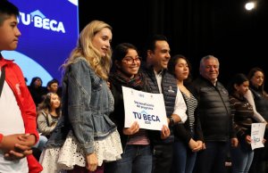 Entrega Luis Nava 4 mil 686 incentivos del programa Tu Beca