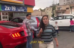 VIDEO #LadyManoseada, abandona a sus hijos en un Oxxo para castigarlos