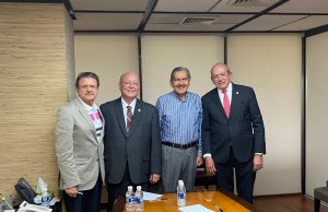 Acompaña Rector al Dr. Fernández Fassnacht en atención al conflicto del Tec de Culiacán