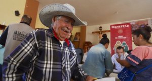 Anuncian adelanto de apoyos a adultos mayores por coronavirus