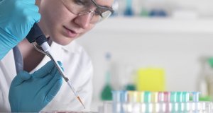 Aprueban en EE.UU. test para detectar COVID-19 en 45 minutos