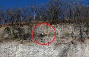 Rescatan a dos menores al filo de un precipicio en Culiacán