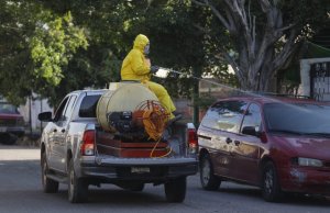 Recorren con brigadas de sanitización el sector Barrancos en Culiacán