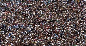 El coronavirus tiene de rodillas a la política