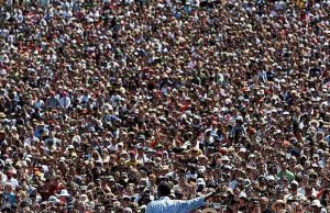 El coronavirus tiene de rodillas a la política