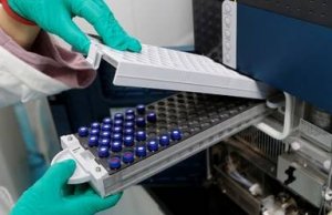 Avanza prueba de vacuna china contra el COVID-19, da resultados positivos