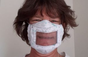 El cubrebocas que permite a los sordos leer los labios