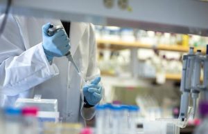 Vacuna contra covid-19 de Oxford y AstraZeneca produce buena respuesta inmune