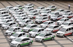 Entrega Quirino 100 taxis más a transportistas