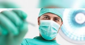 Rostros deformados por el pasado político