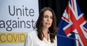 Ordenan reconfinamiento de Auckland tras nuevos casos en Nueva Zelanda