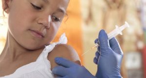 Avala el Senado la obligación a padres de vacunar a sus hijos